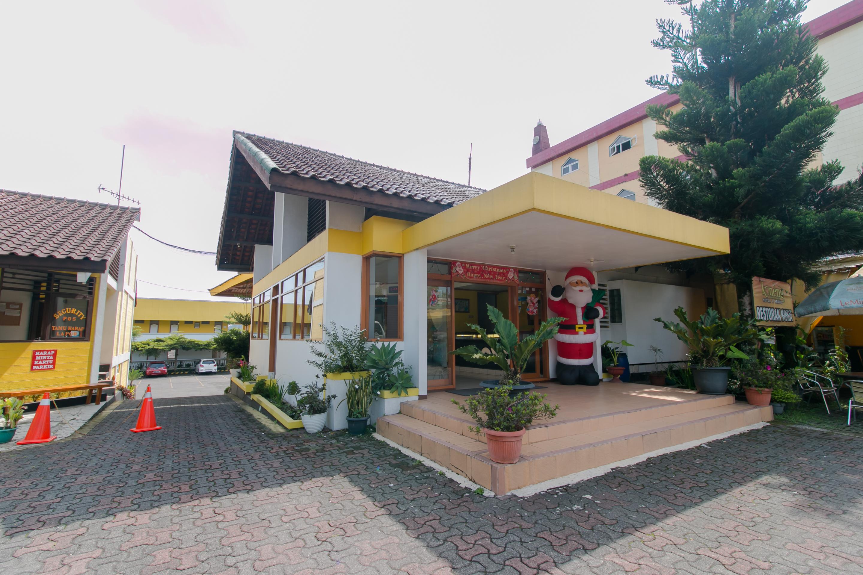 Oyo 1996 Koneng Hotel Cibodas Esterno foto